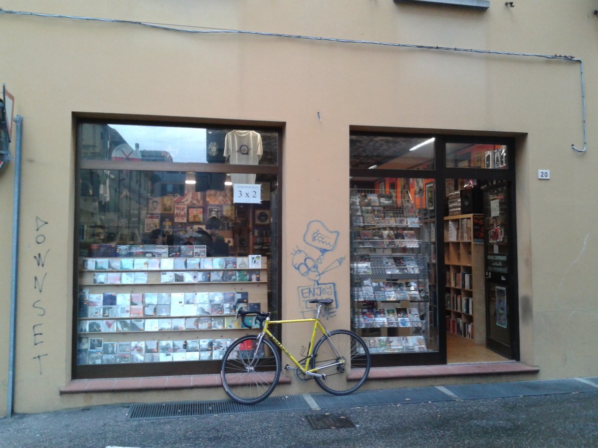 Vai nei negozi di dischi. Rev Up, Cesena (da Oscar)